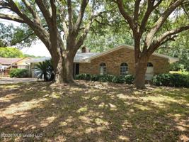 featured image of 12334 Fernwood Cv