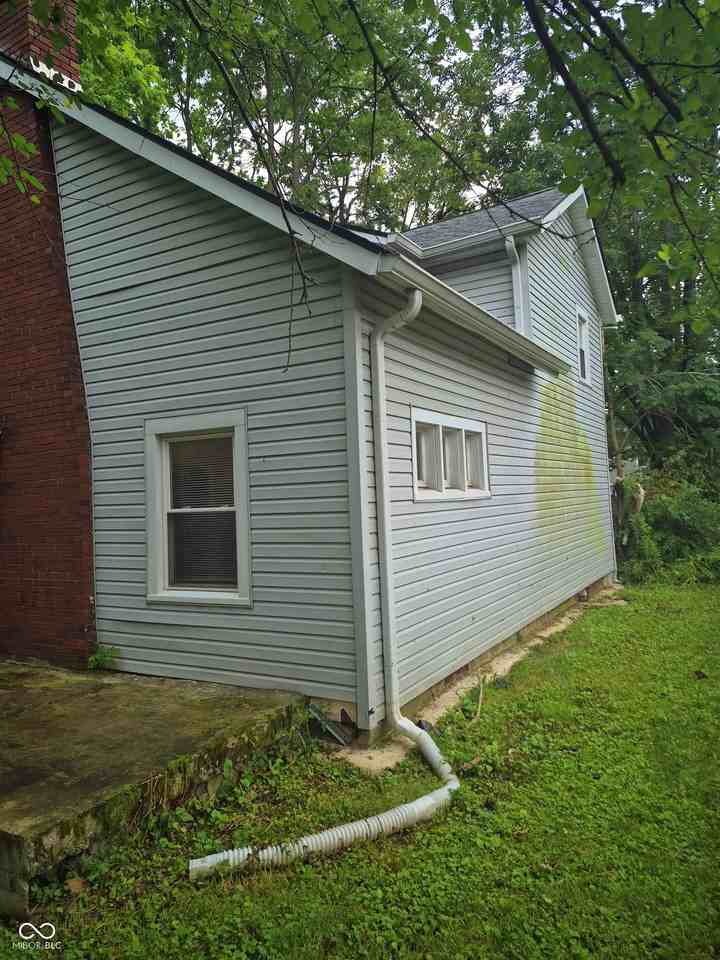 3338 N Kenwood Ave - Photo 3 of 28