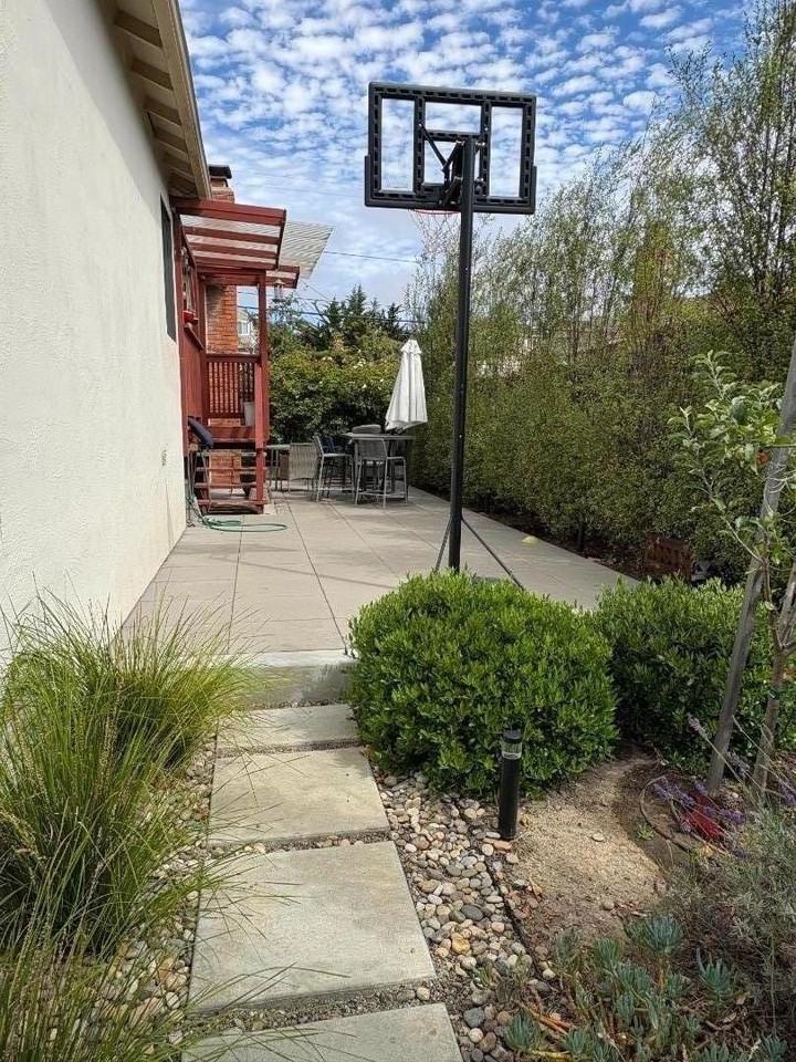 319 Helen Dr - Photo 4 of 17