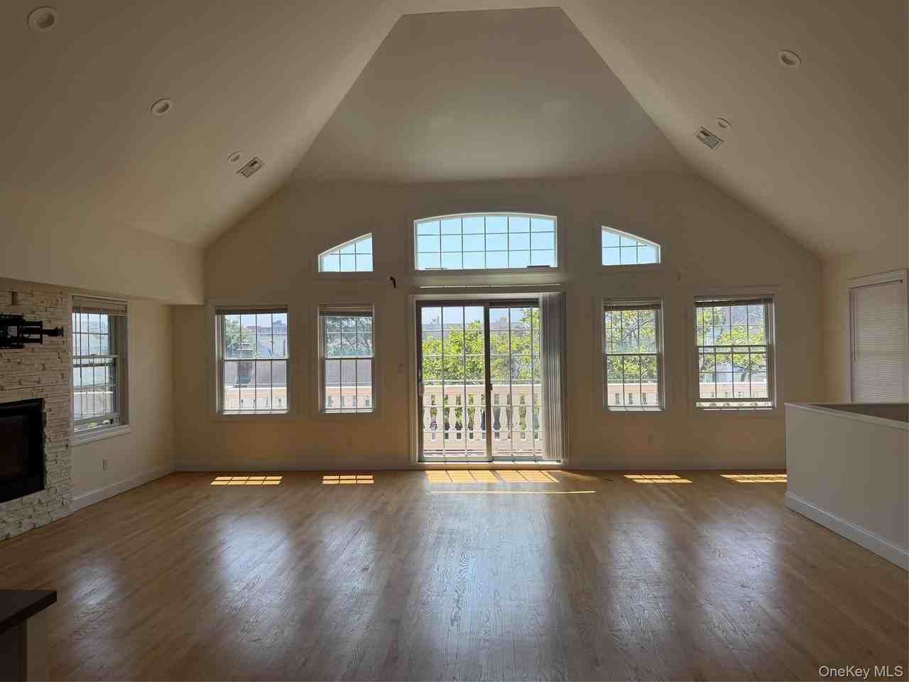 621 E Olive St #2 - Photo 2 of 25