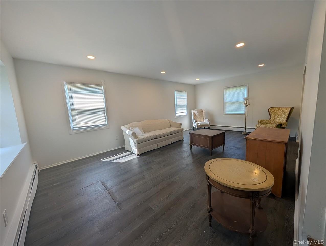 9 Maureen Ln - Photo 5 of 9