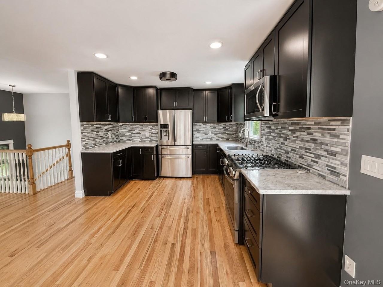 12 Dundee Cir - Photo 3 of 31