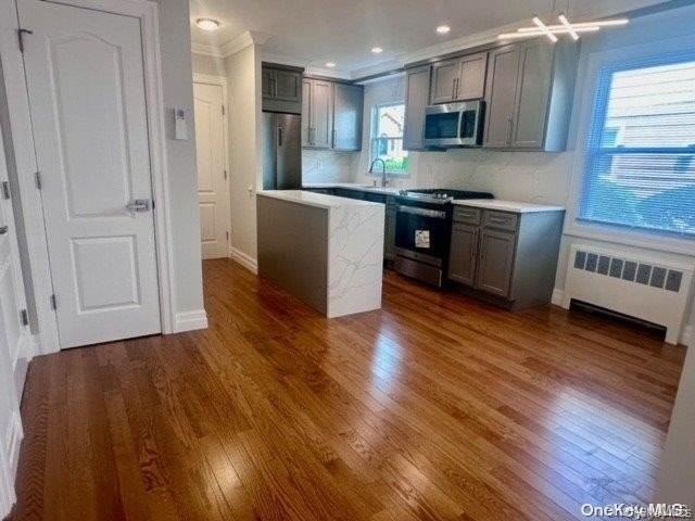 254 E Beech St - Photo 6 of 23