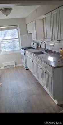 16045 Willets Point Blvd - Photo 2 of 12