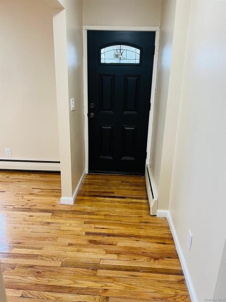 83 Gibson Blvd - Photo 3 of 20