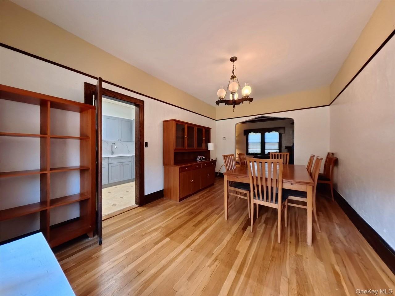 398 Bauer Pl - Photo 5 of 20