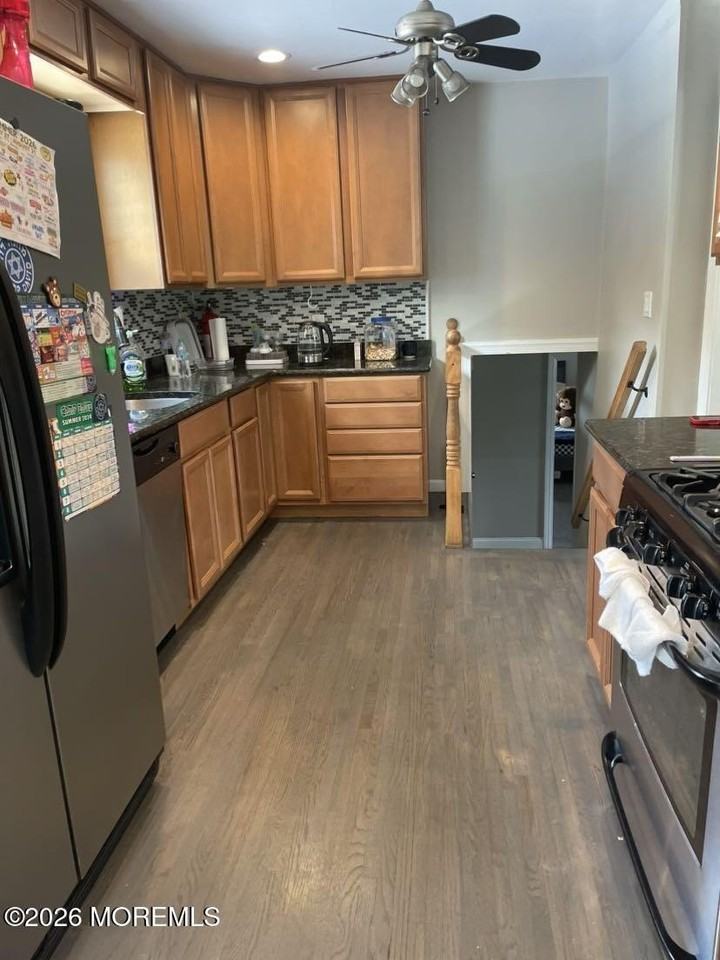 35 Fairway Ave - Photo 5 of 17