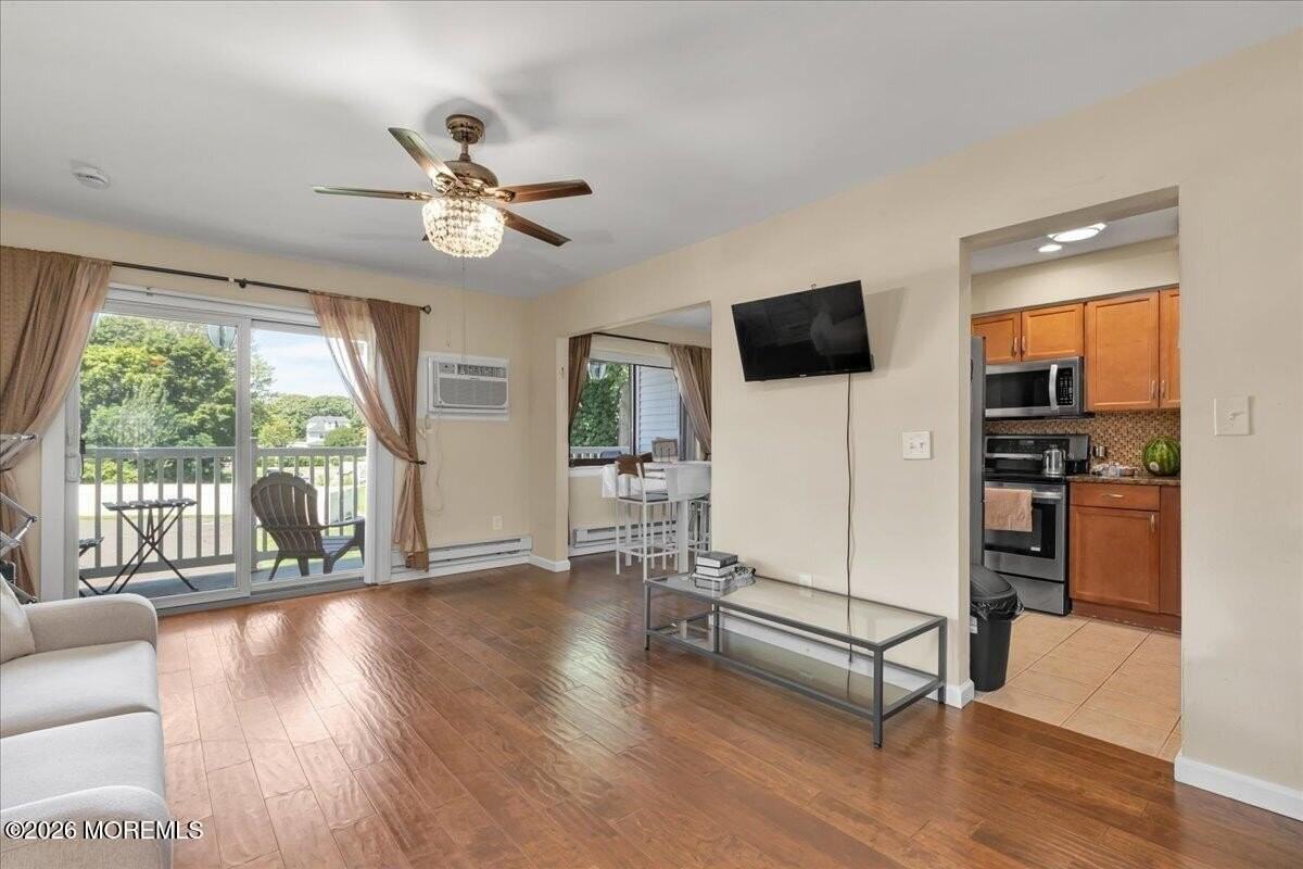 119 Avery Ave #J27 - Photo 4 of 18