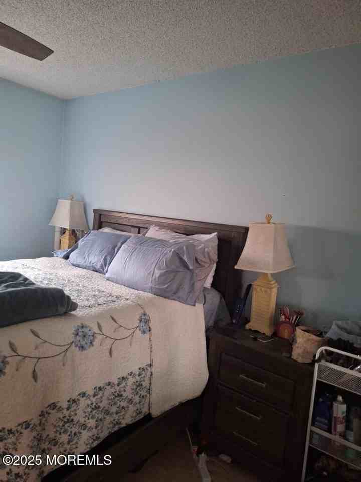 548 Ocean Blvd #17 - Photo 4 of 14