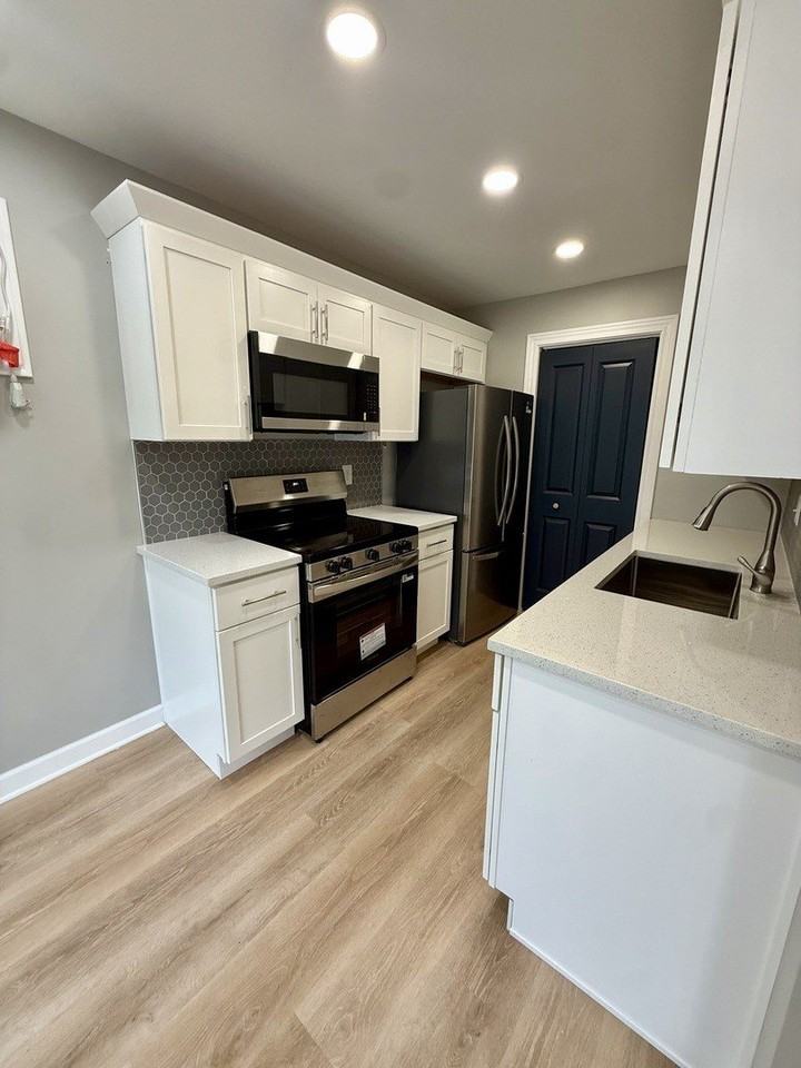 405 E Reed St #9 - Photo 2 of 8