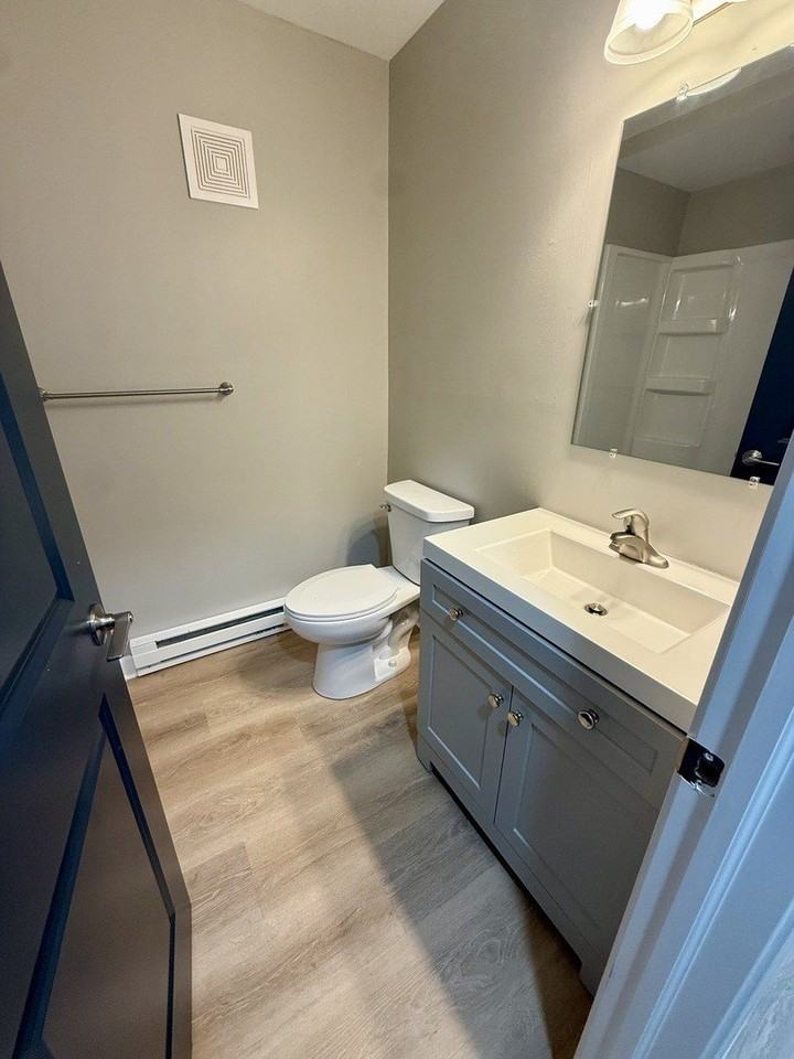 405 E Reed St #9 - Photo 7 of 8