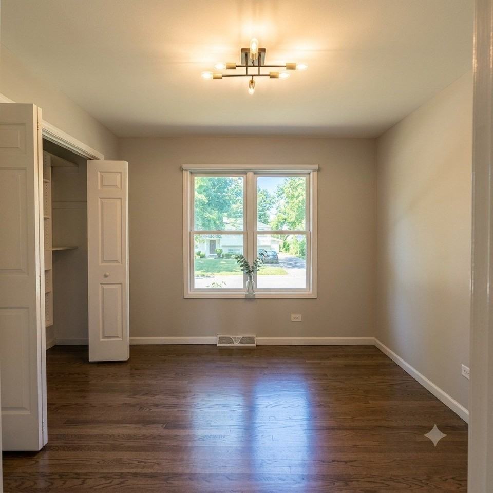 556 Jefferson St - Photo 6 of 10
