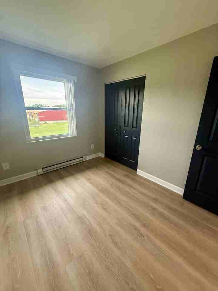 405 E Reed St #4 - Photo 7 of 9