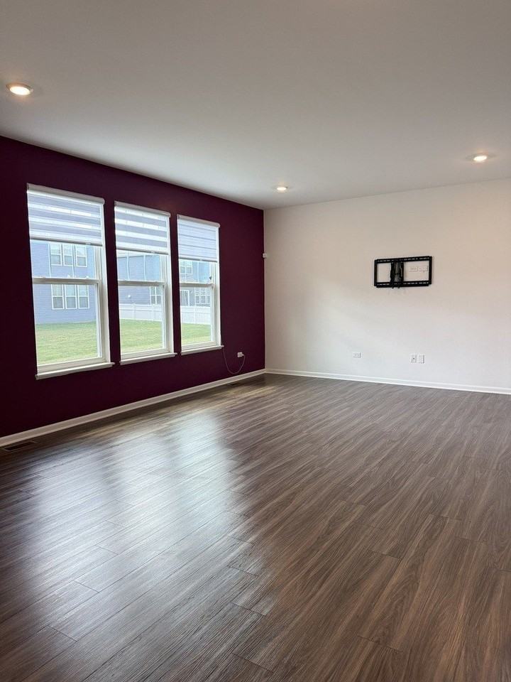 1017 Dr John Burkey Dr - Photo 2 of 18