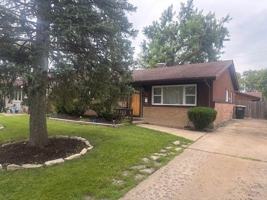 featured image of 17122 Roy St