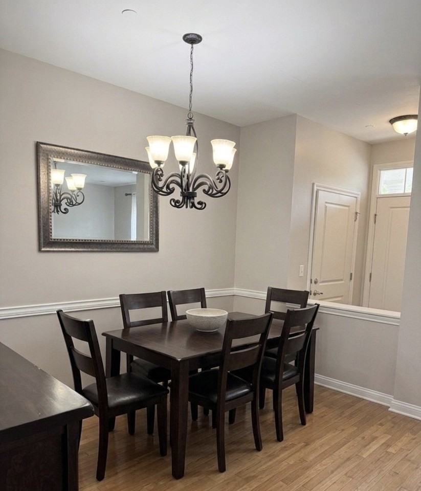 2564 Waterbury Ln #2564 - Photo 4 of 15