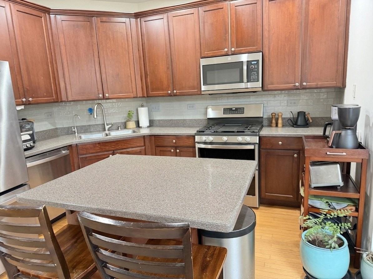 2564 Waterbury Ln #2564 - Photo 5 of 15