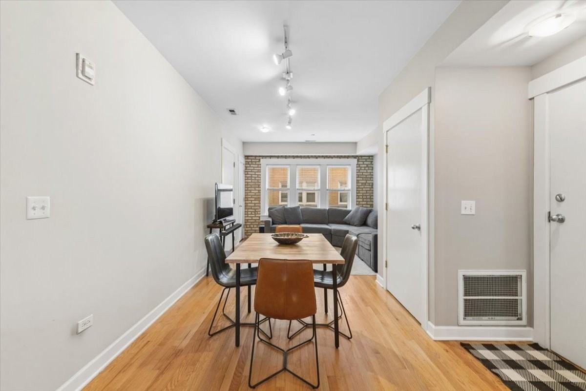 2541 Prairie Ave #1 - Photo 5 of 13