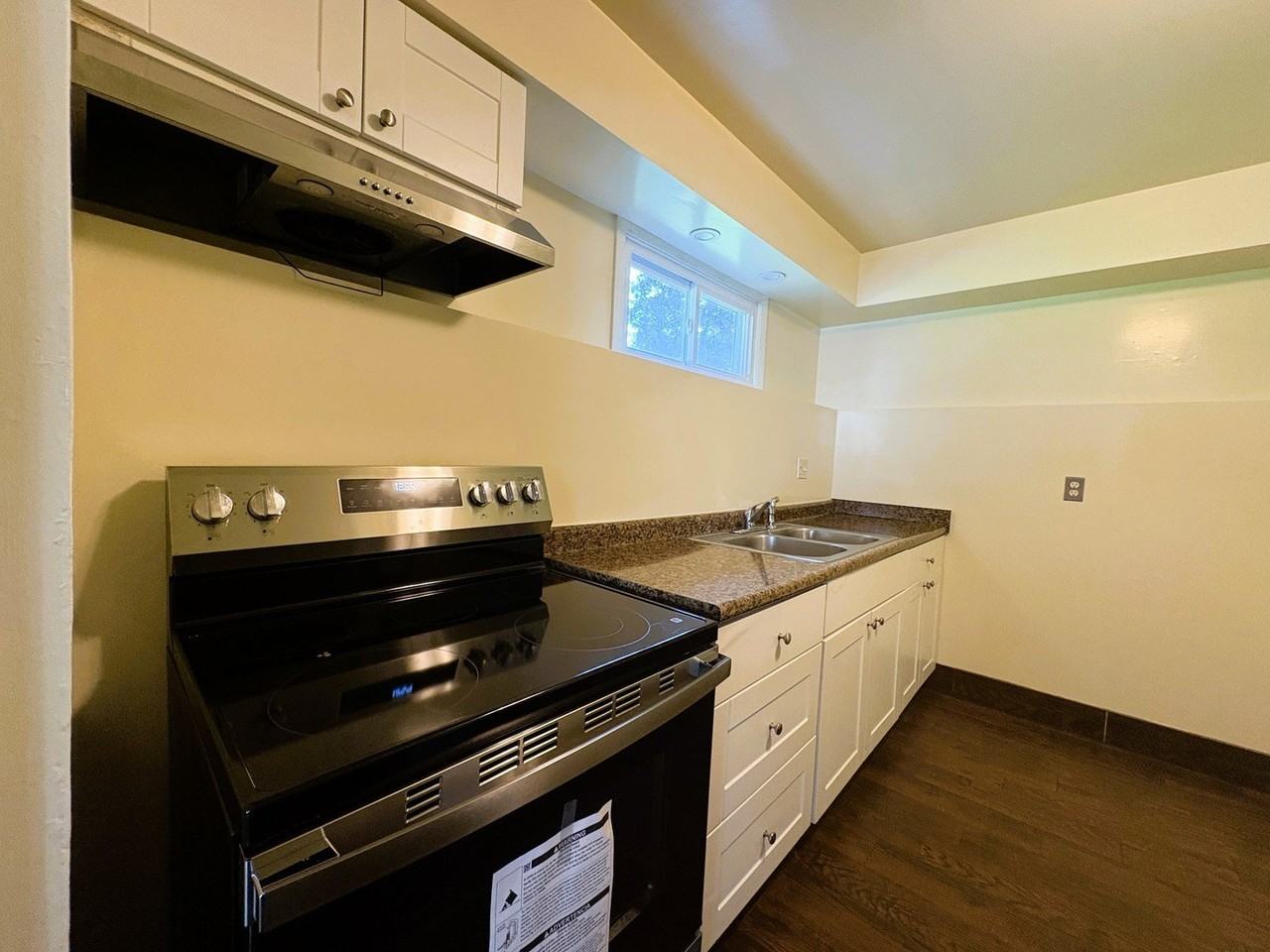 1034 Fenton St #1 - Photo 6 of 17