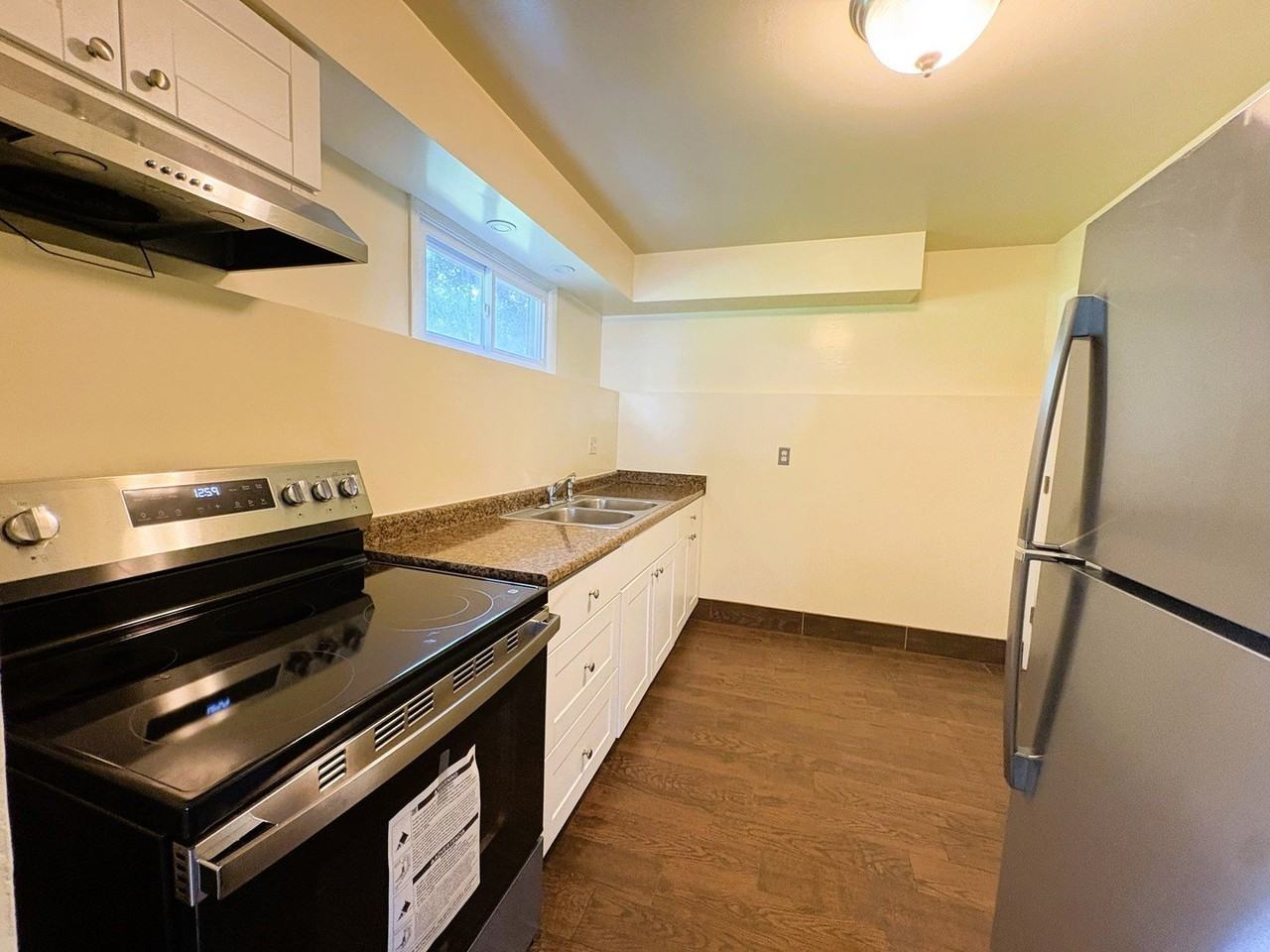 1034 Fenton St #1 - Photo 7 of 17