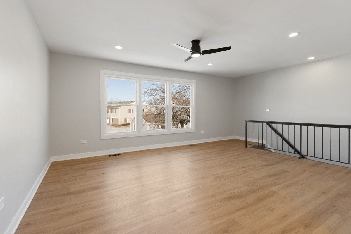231 Nantucket Hbr #231 - Photo 3 of 21