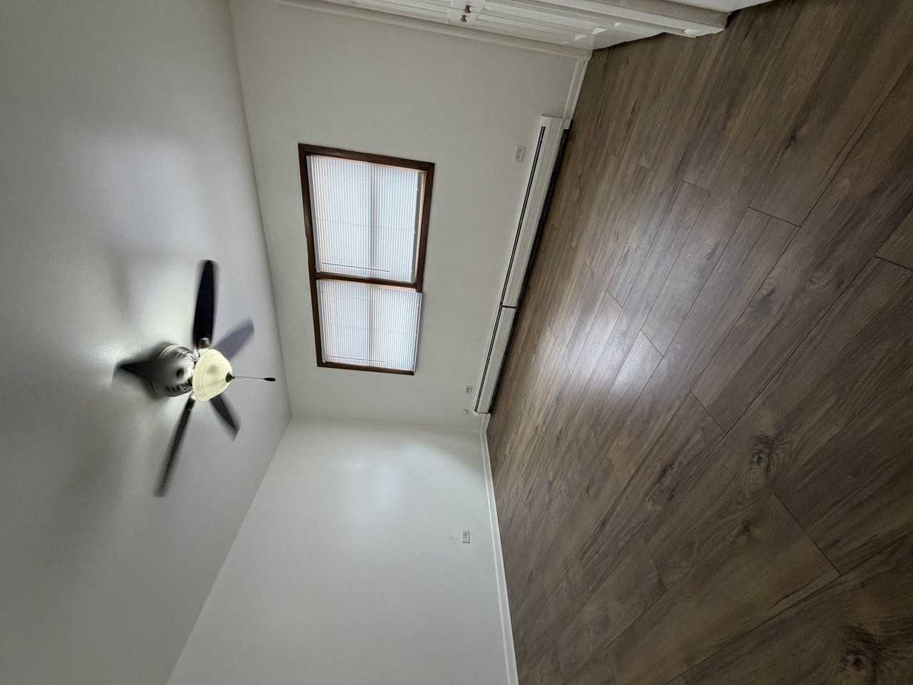 4549 Forest Ave #2S - Photo 7 of 8