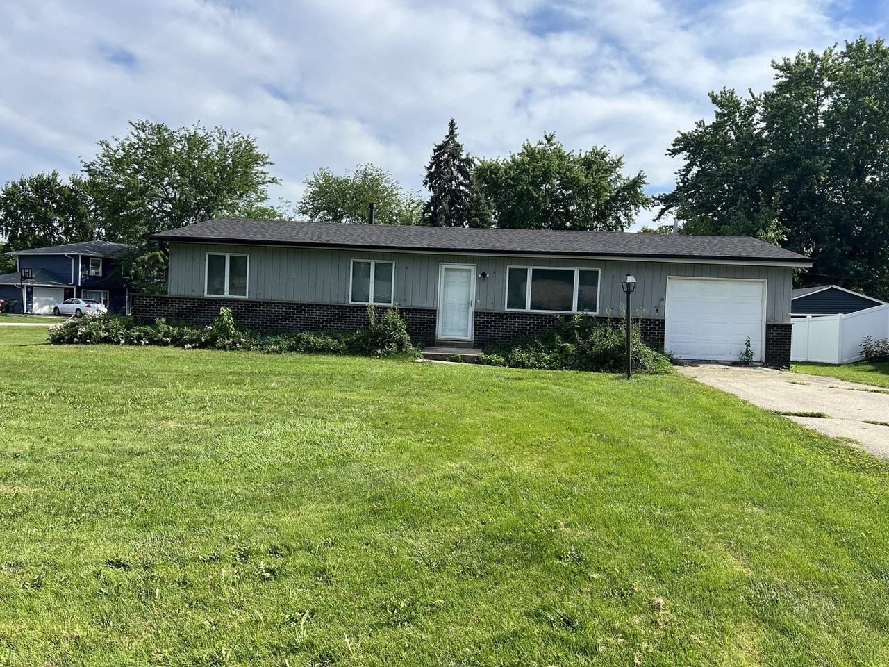1 Shell Ct - Photo 2 of 22