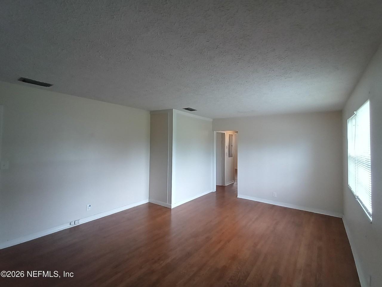 4919 Avent Dr - Photo 4 of 12