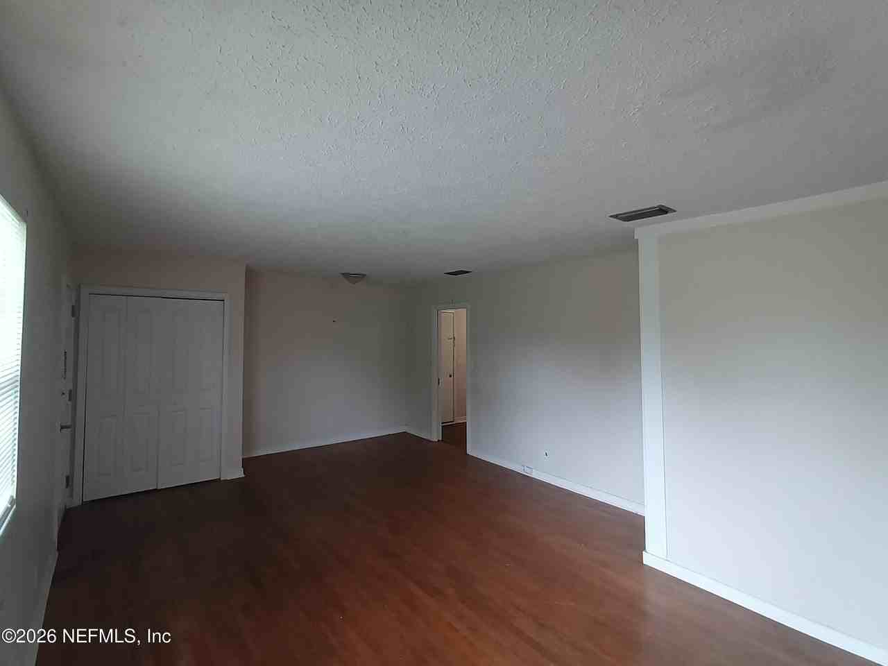 4919 Avent Dr - Photo 5 of 12