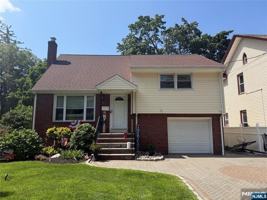 featured image of 26 E Hunter Ave