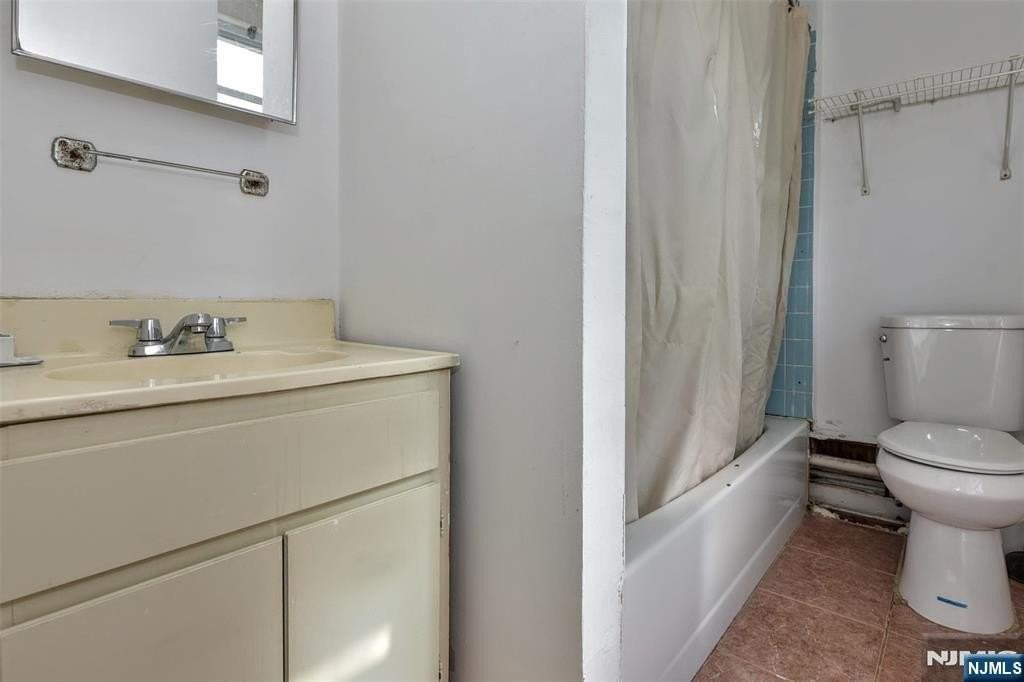 72 Newark Ave #2 - Photo 6 of 10
