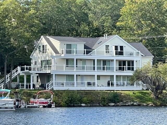 1374 Village Rd #4 - Photo 2 of 25