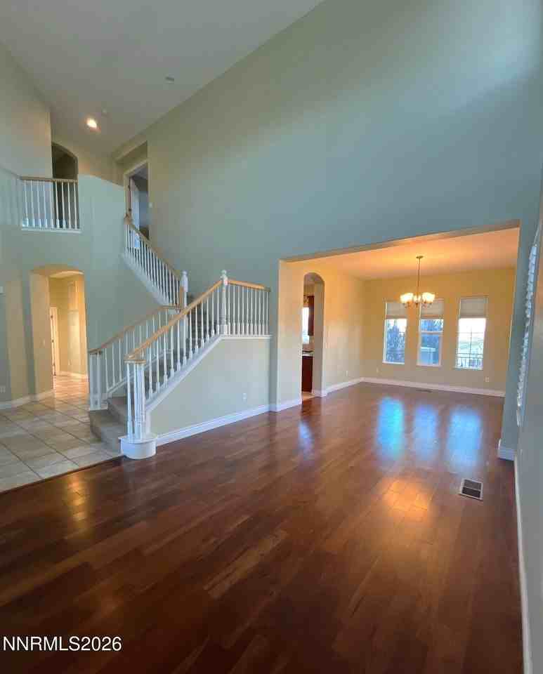 2810 Halo Dr - Photo 4 of 24