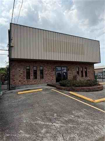 1615 Leboeuf St - Photo 3 of 38