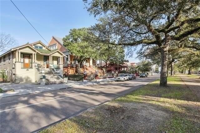 1831 Esplanade Ave - Photo 3 of 15