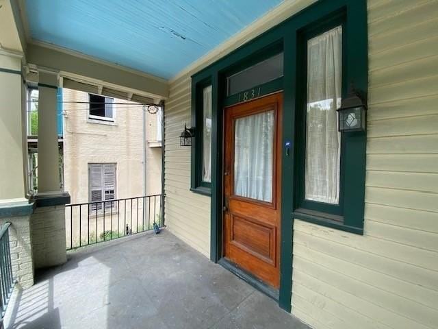 1831 Esplanade Ave - Photo 4 of 15
