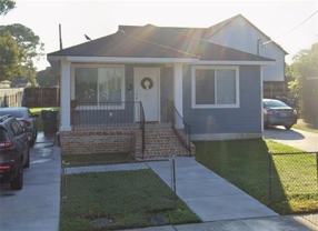715 N Woodlawn Ave - Photo 1 of 1