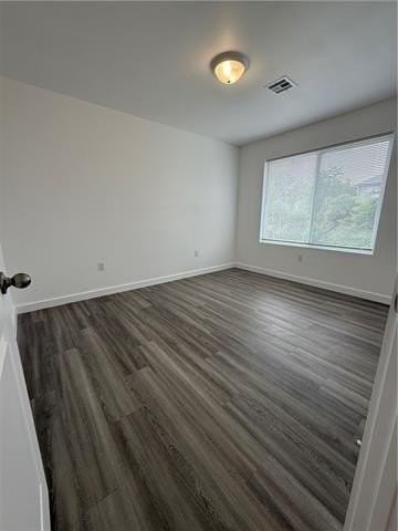 715 N Woodlawn Ave - Photo 5 of 10