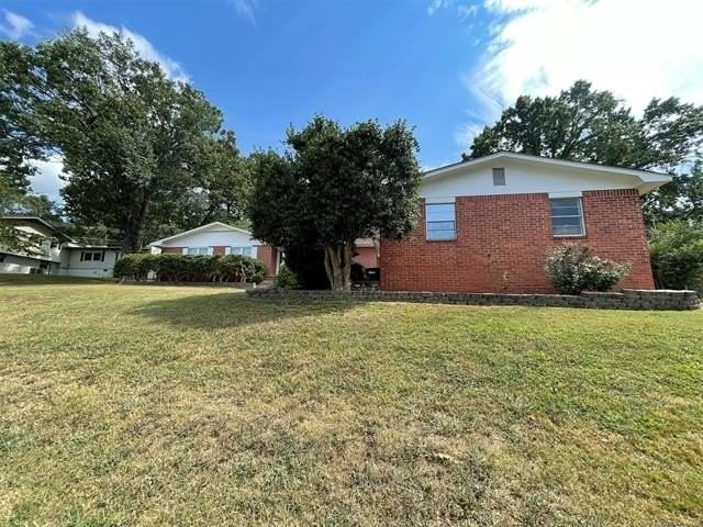 278 Hickory Dr - Photo 4 of 31
