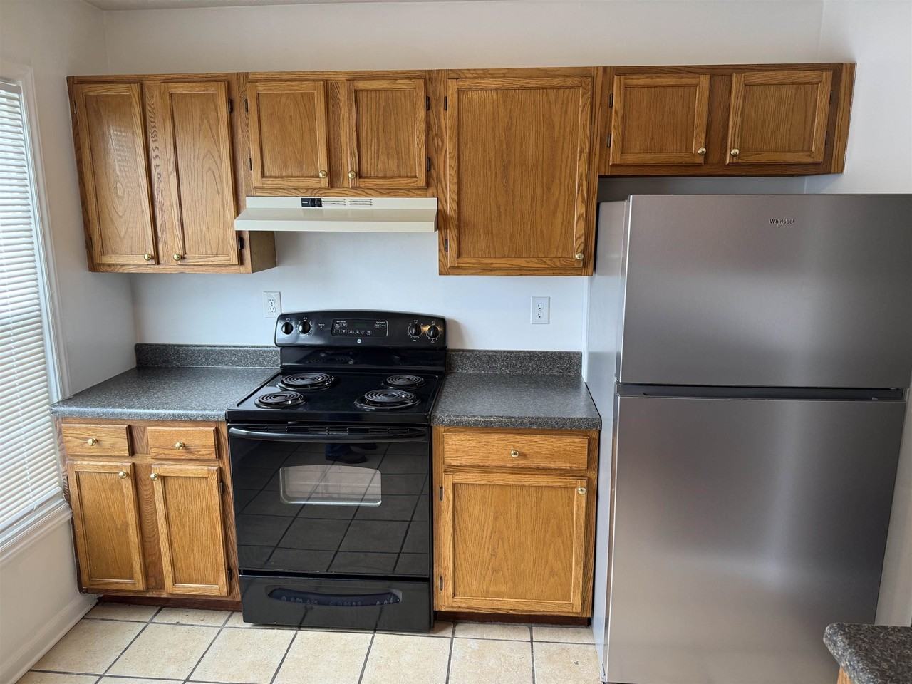 1679 York Dr - Photo 6 of 14