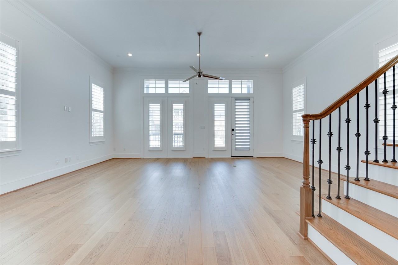 8736 Oak Kolbe Ln - Photo 6 of 41