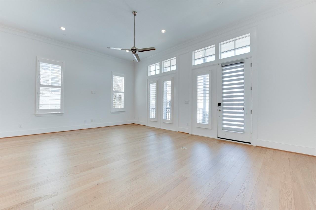8736 Oak Kolbe Ln - Photo 7 of 41