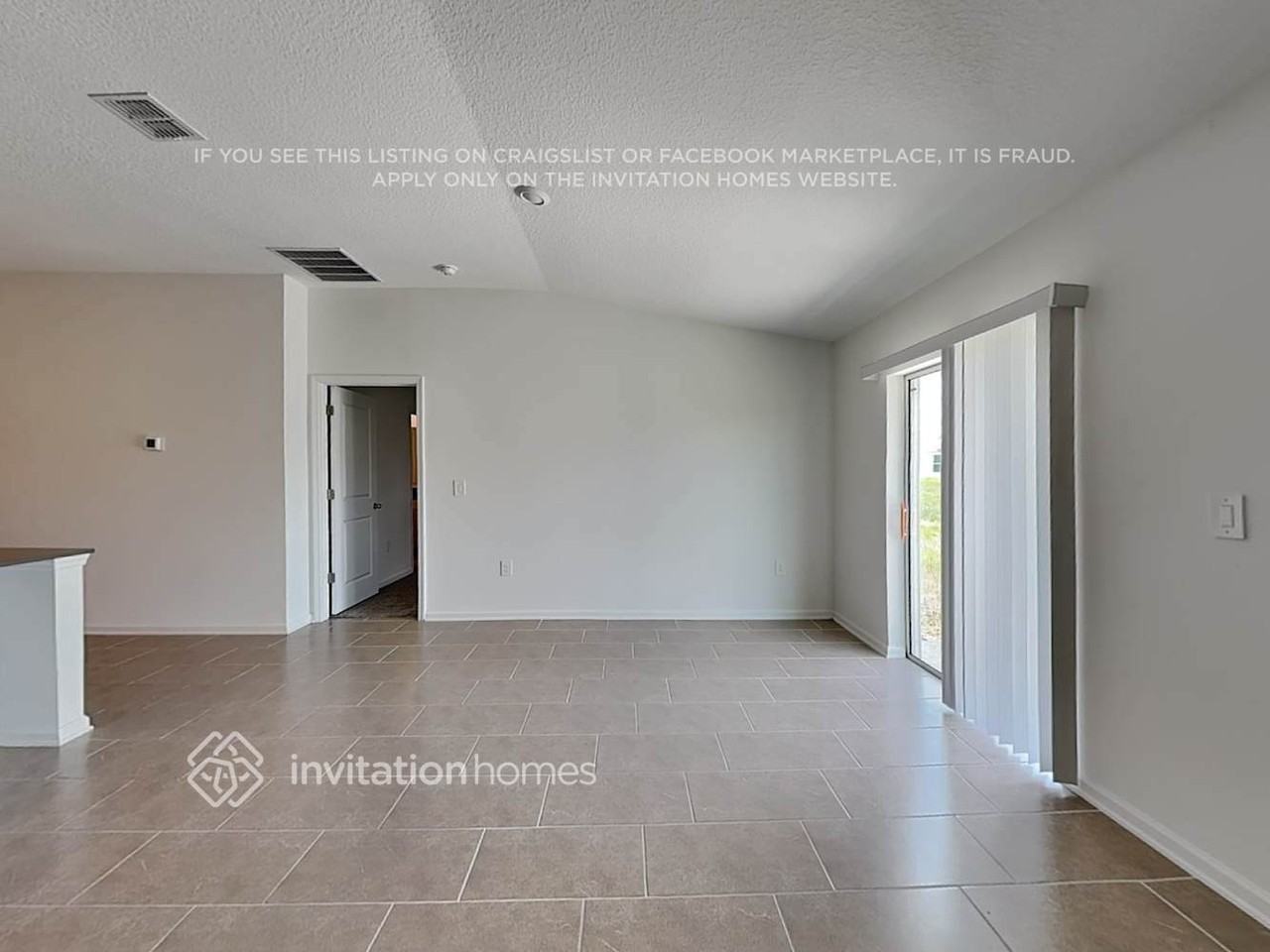3085 Blue Bonnet Ln - Photo 3 of 19