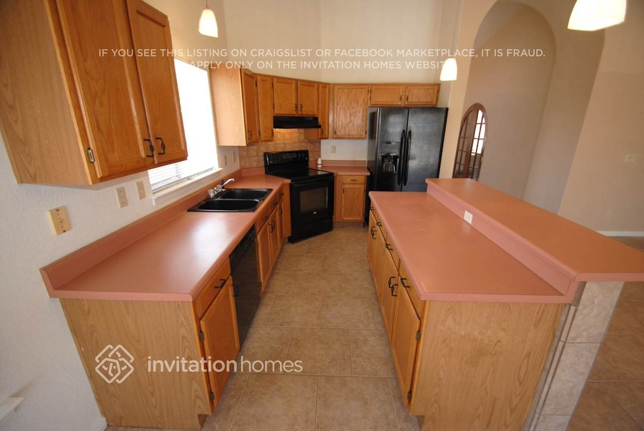5316 E Forge Ave - Photo 6 of 14
