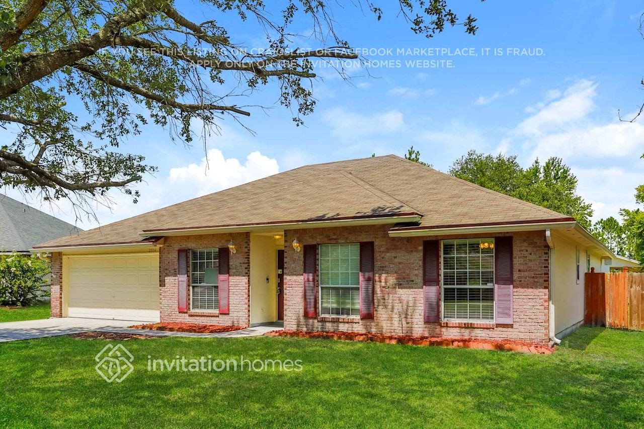 2504 Serene Ct - Photo 3 of 7