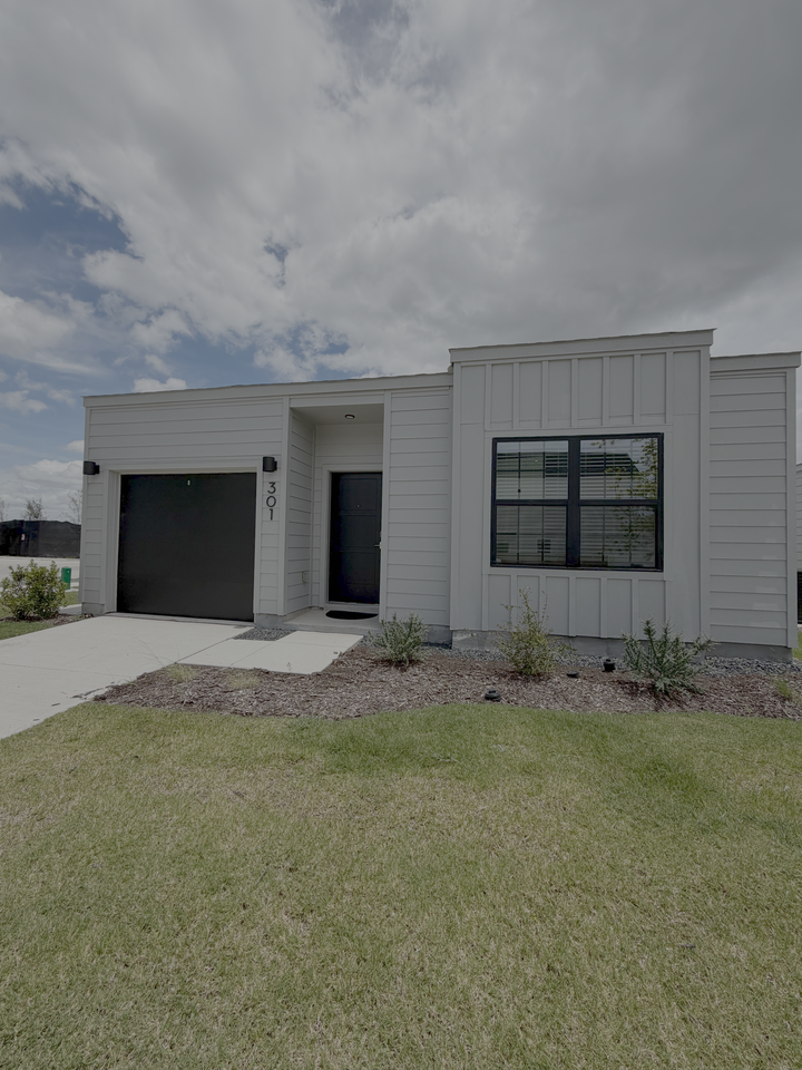 Plainfield Dr - Photo 5 of 8