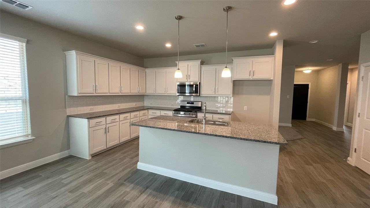 2316 Coyote Way - Photo 5 of 17
