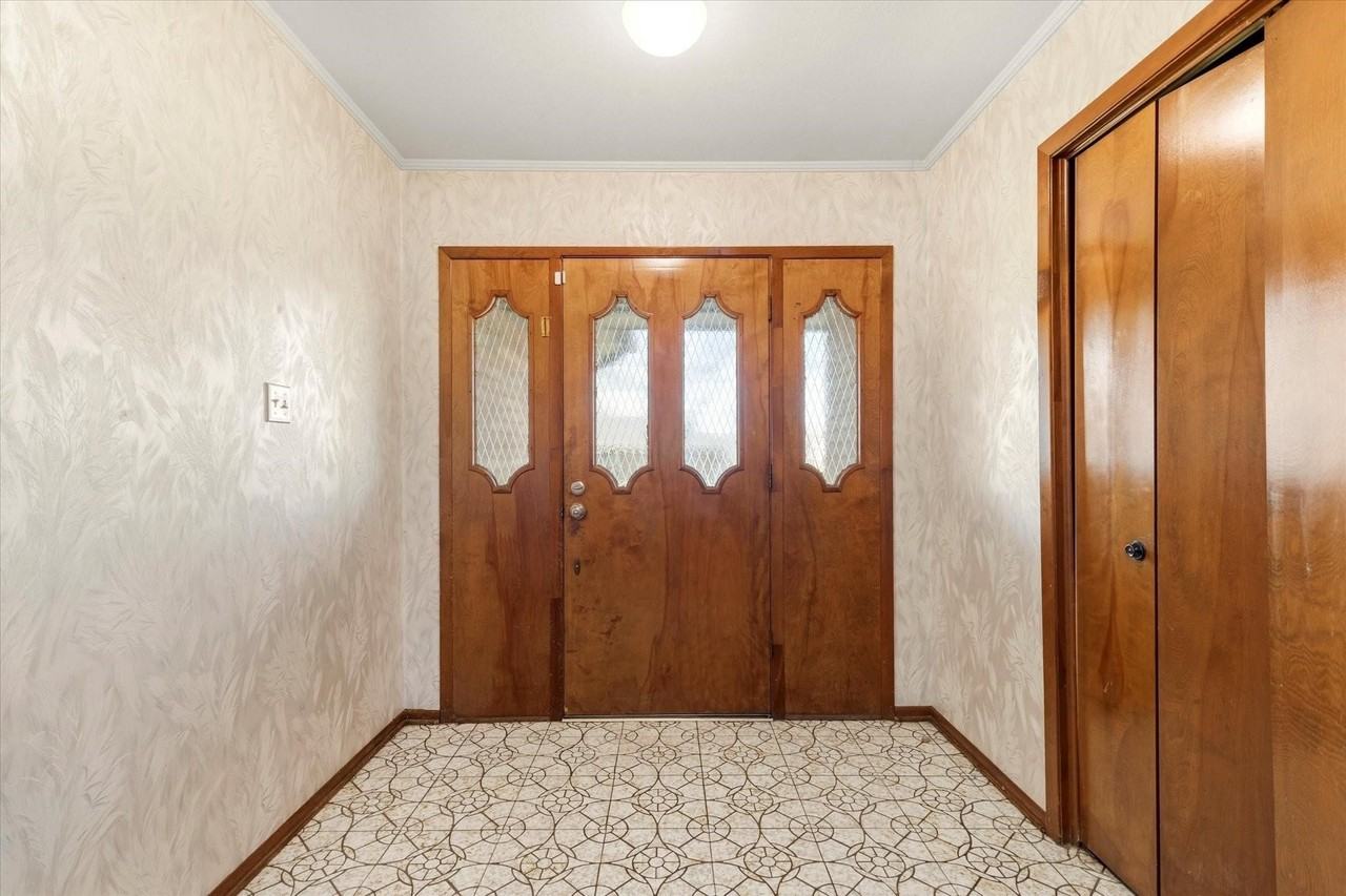 1905 Alamo Dr - Photo 3 of 27