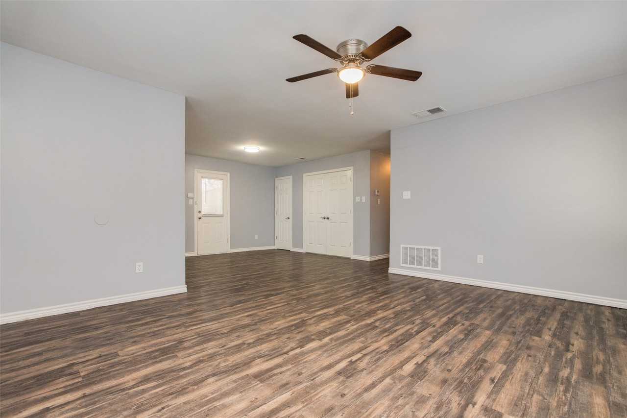 1008 Canal St #A - Photo 5 of 23