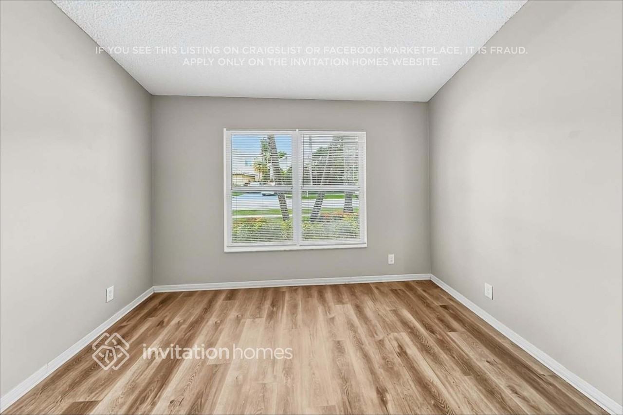 11409 Coral Bay Dr - Photo 5 of 20